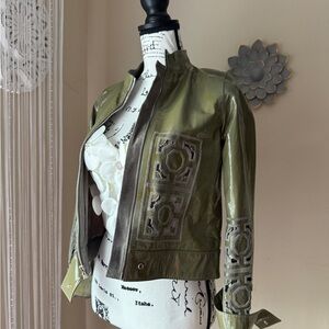 Green Cropped Lamb Leather Jacket with Stand-Up Collar